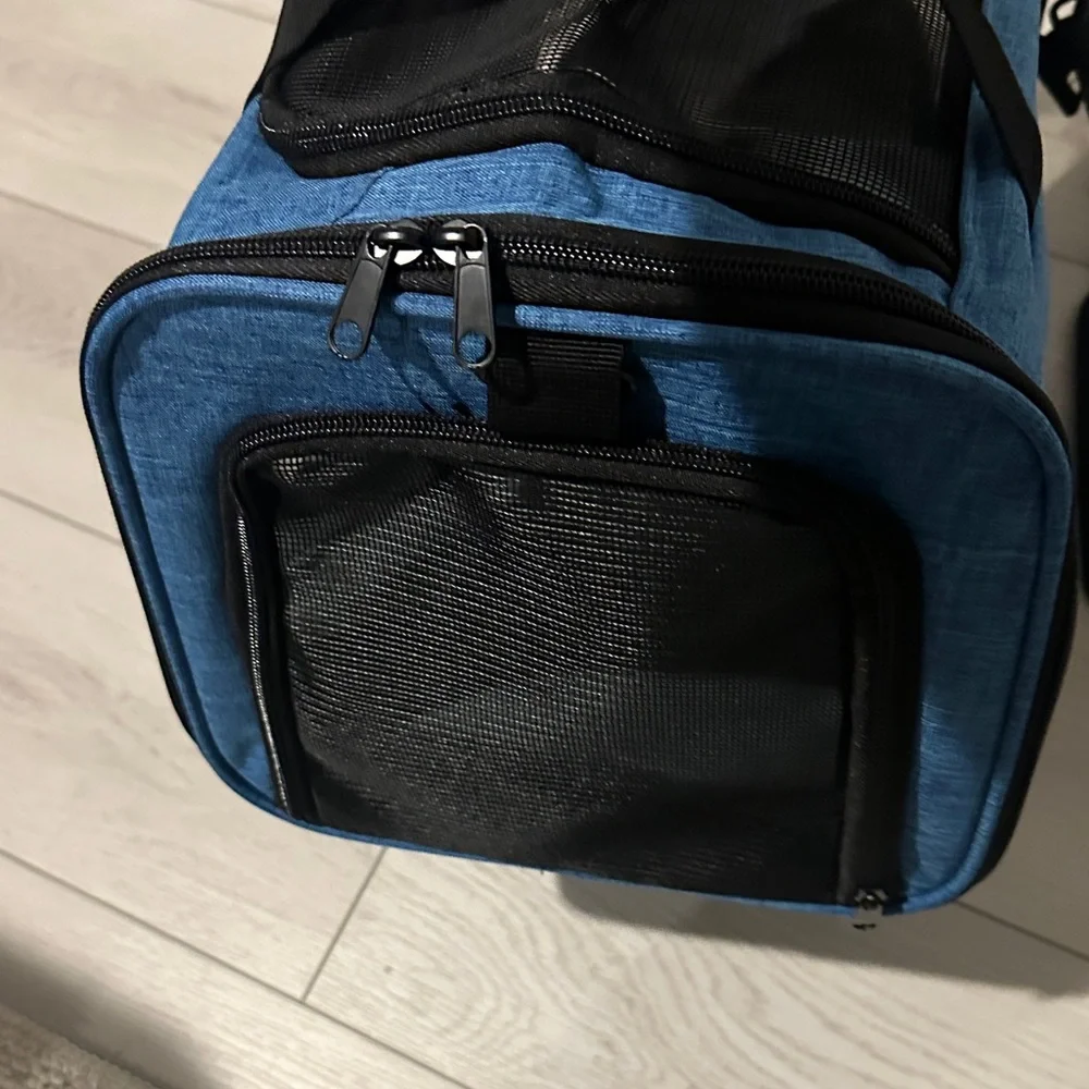 Blue Pet Carrier with Black Mesh - Picture 4 of 7